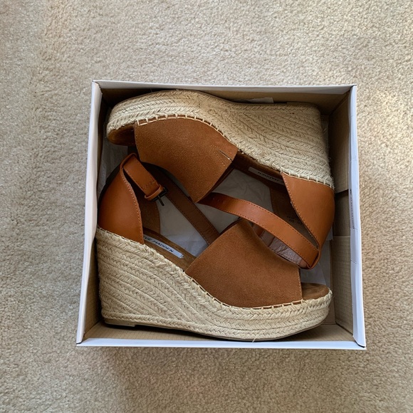 Steve Madden Jaylen Wedges - Picture 7 of 12